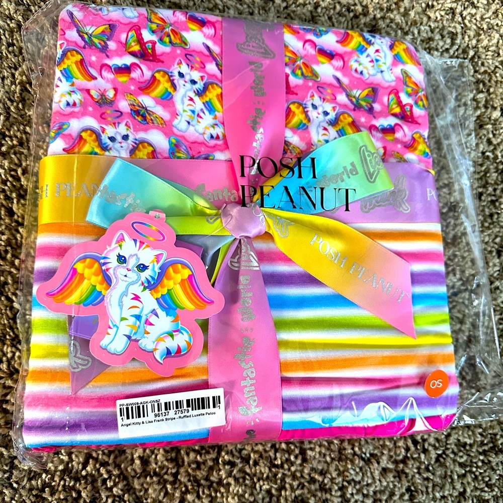Lisa Frank® Angel Kitty™ & Lisa Frank®
Stripe Ruffled Luxette Patoo™
